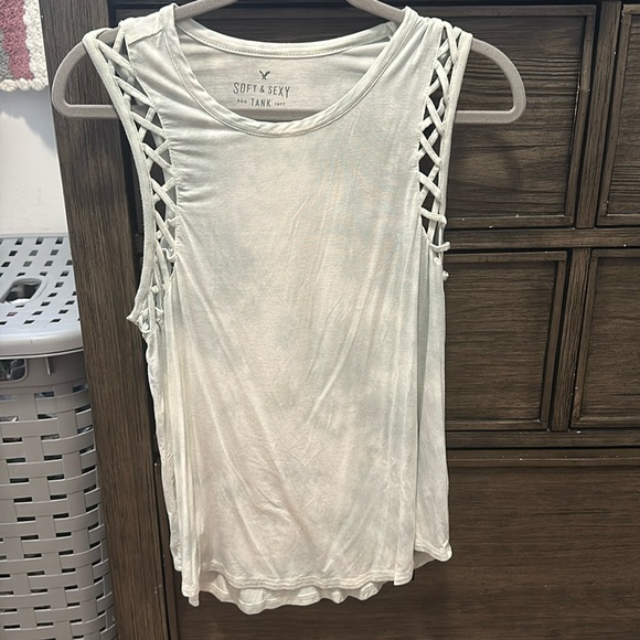 SOFT & SEXY AE Blue and white tie dye tank - Picture 1 of 2